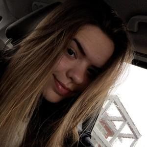 Meet your Posher, Genevieve